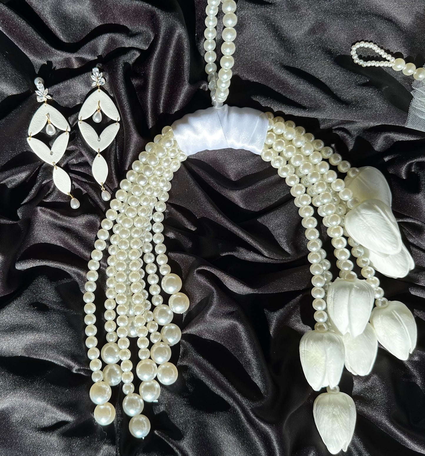 The “Eli” Bridal Set (Pearl bouquet + earrings)